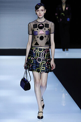 Emporio Armani y sus juegos geom�tricos