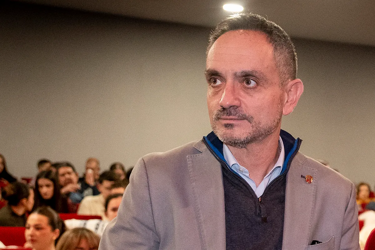 La Audiencia Provincial ordena investigar quién borró los correos de la edil de Móstoles que denunciaban al alcalde por acoso