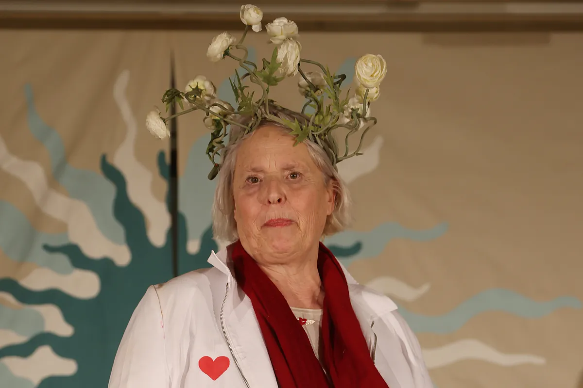 Lucía Dominguín presenta a su nieto Bruno y desvela que Nacho Palau, ex de su hermano Miguel Bosé, "va a ser su padrino"