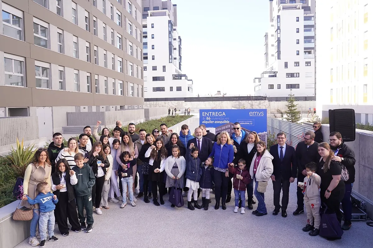 El Ayuntamiento de Madrid entrega 86 pisos y alcanza las 570 familias con alquiler asequible en El Cañaveral