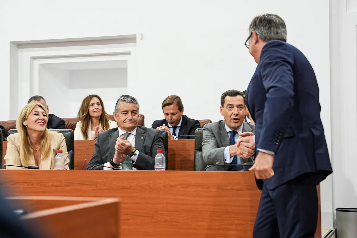 Vox ya no ve prioritario entrar en el gobierno de Juanma Moreno: "Primero hay que hablar de las medidas y luego ya veremos quién las ejecuta"