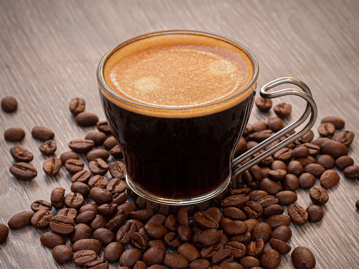 ¿Adelgaza el café con limón?