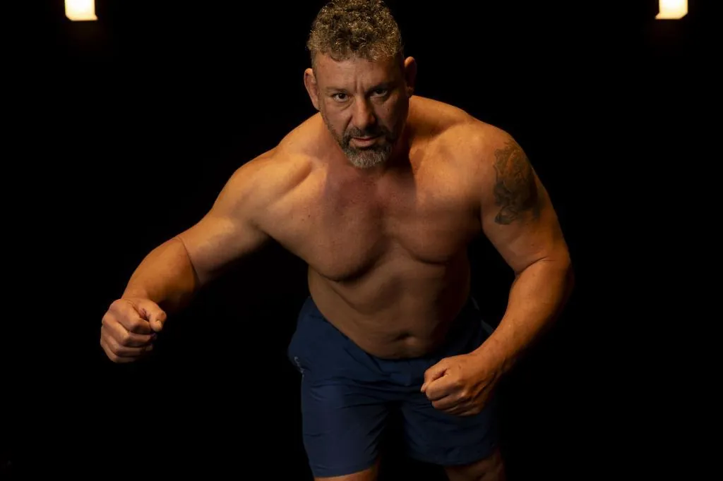 Tomasín,  El coloso de El Hierro  que se rompió tres costillas para llevar la lucha canaria al cine