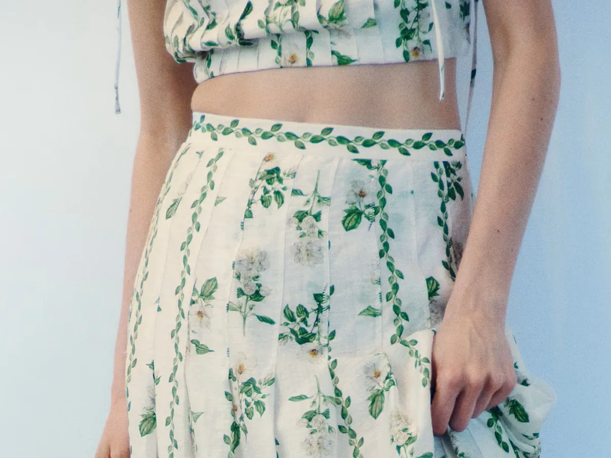 Las 8 mejores faldas de lino de H&M para esta primavera que mejor sientan: son ligeras y combinan con todo el armario