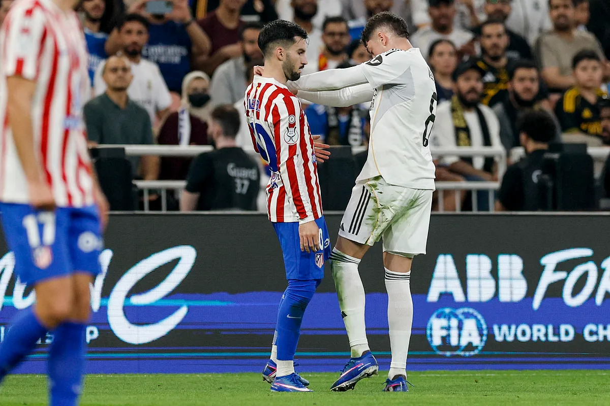 Un derbi con fuego fuera del campo, con batallas pasadas entre Valverde y Baena y el pique de Vinicius con el Cholo: "Te va a echar Florentino, acordáte"