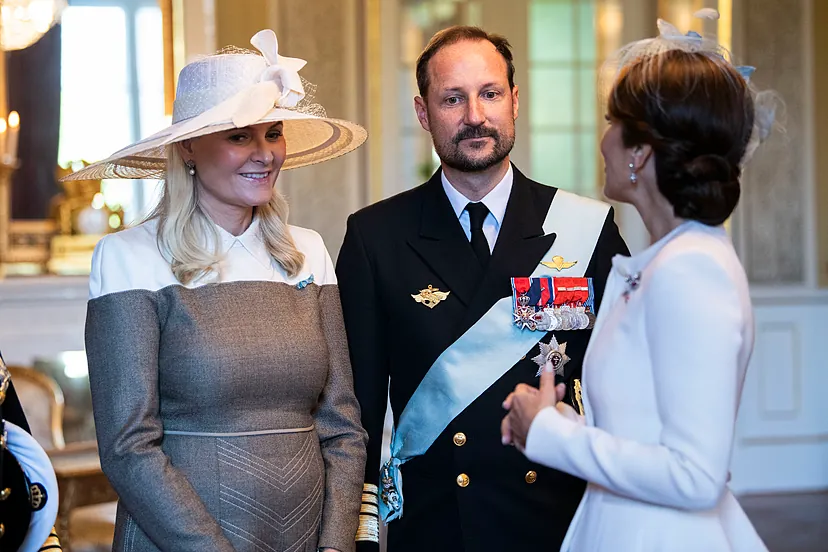 Haakon VIII, un nuevo rey para Noruega con el reto de que su pueblo perdone a su esposa, Mette-Marit | Internacional