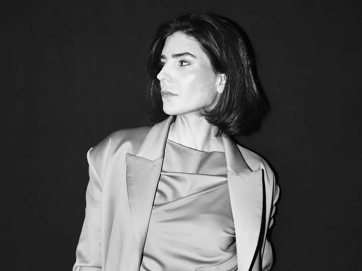 Sophie et Voilà presenta su primera colección prêt-à-porter: "Quedarnos sólo en las novias era aguantar hasta morir. Quería vestir el día a día de las mujeres"