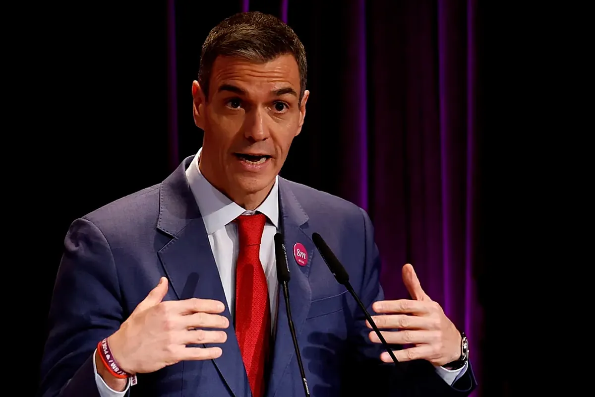 Gritos de ‘No a la guerra’ en el acto por el Día de la Mujer