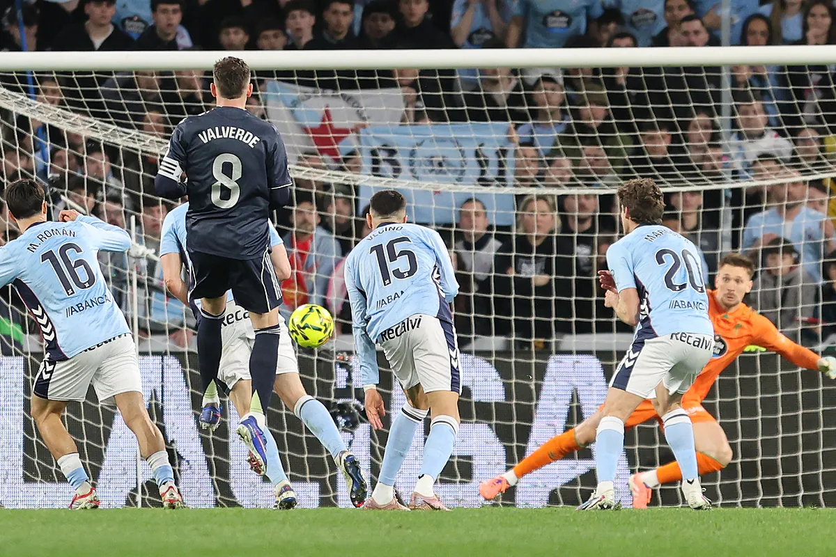 Fede Valverde logra la carambola del náufrago en Balaídos y sostiene al Madrid en la Liga