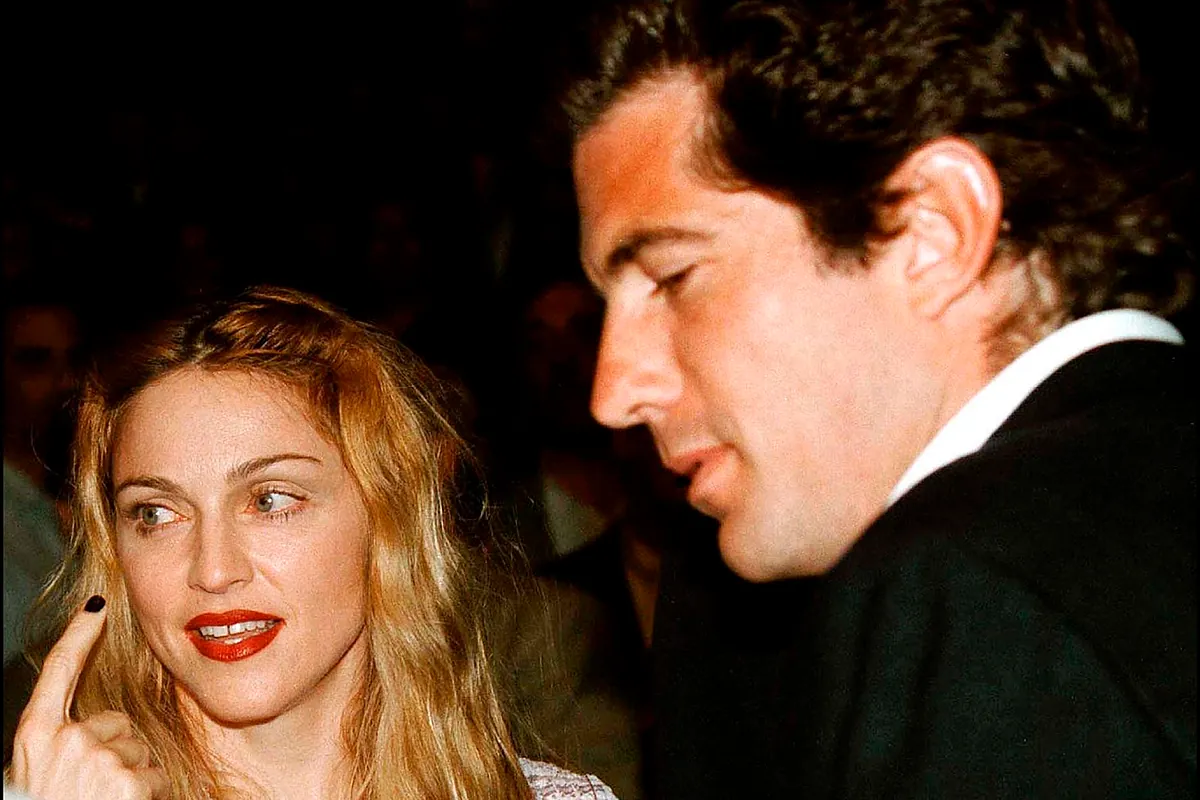 Madonna asegura que John Kennedy Jr. ha sido su mejor amante con una salvedad