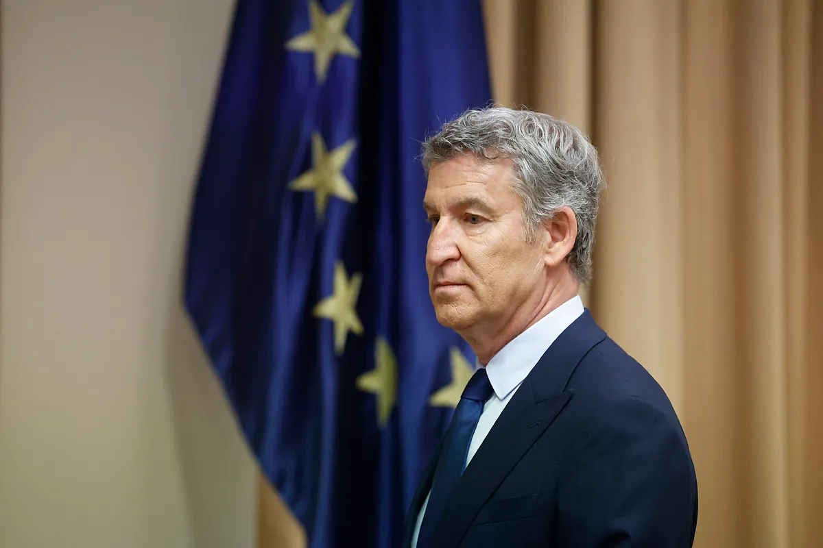 Feijóo exige la dimisión de Corredor en el aniversario del apagón y promete "despolitizar Red Eléctrica" y mantener las nucleares