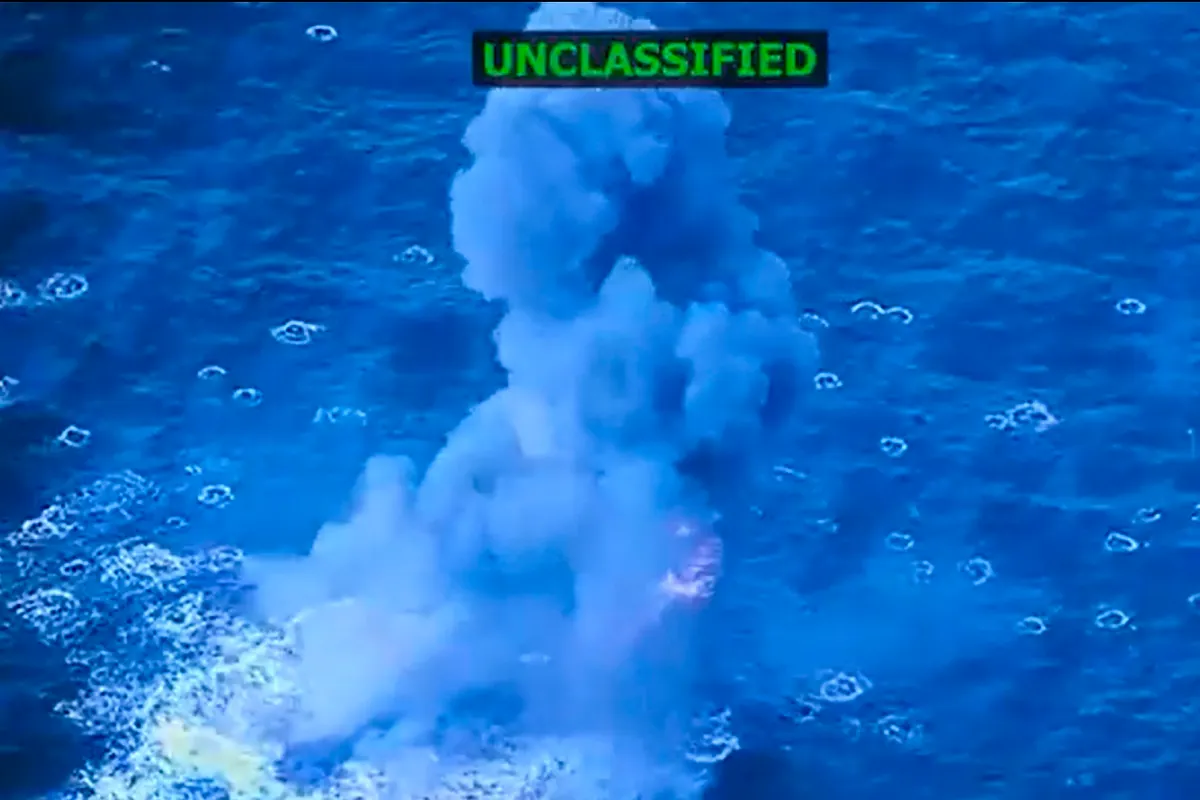 EEUU hizo pasar un avión militar como civil para su primer ataque contra una narcolancha en el Caribe