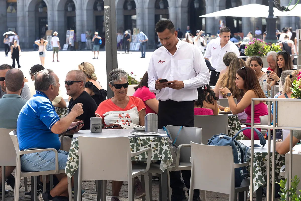 Sin papeles trabajando: la culpa también es de las empresas