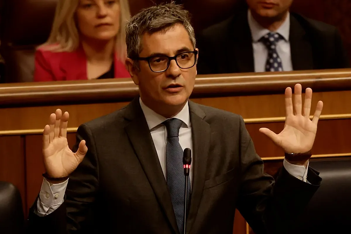 Bolaños ve "simples indicios" en la imputación de Zapatero y pide dejar trabajar a la Justicia