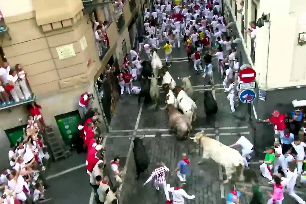 Primer encierro de San Fermín 2026 con toros de Fuente Ymbro: fugaz y cuatro heridos por contusiones