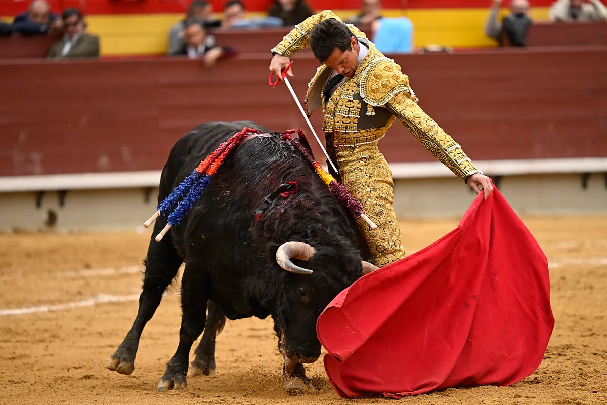 Daniel Luque se hace gigante en Castellón