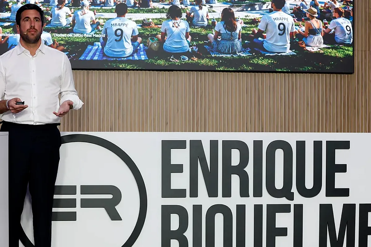 Riquelme propone que Valdebebas sea "la ciudad del socio" como contrapeso a la "privatización" de Florentino Pérez