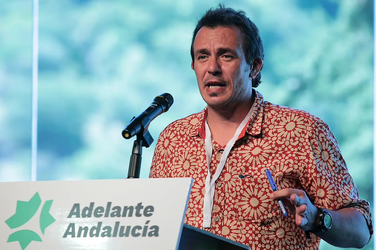 La Fiscalía acusa al ex alcalde de Cádiz 'Kichi' de prevaricación y revelación de secretos por el papel de un asesor de su partido