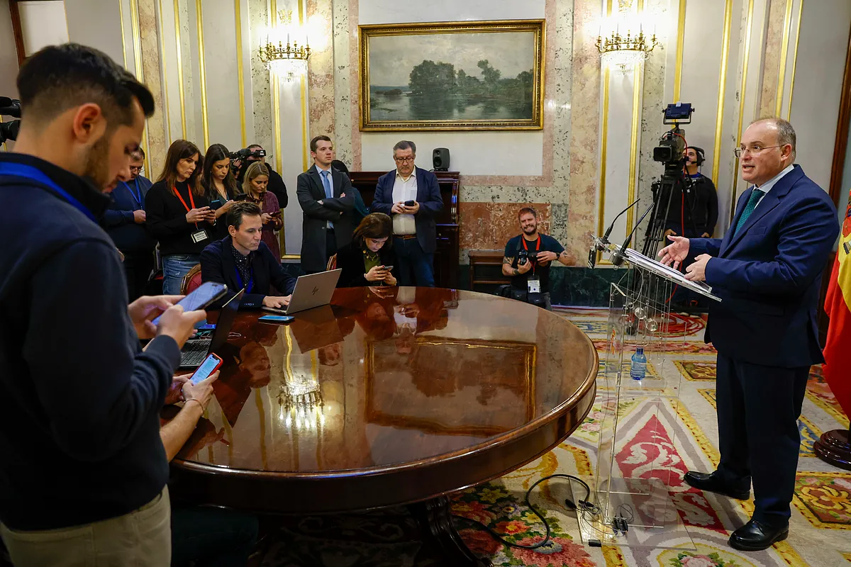 La pregunta más metafísica de hoy en España es esta:  ¿Hasta cuándo? 