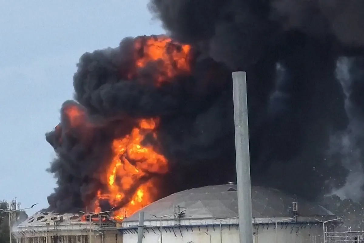 Incendio en una de las dos refinerías que tiene Israel