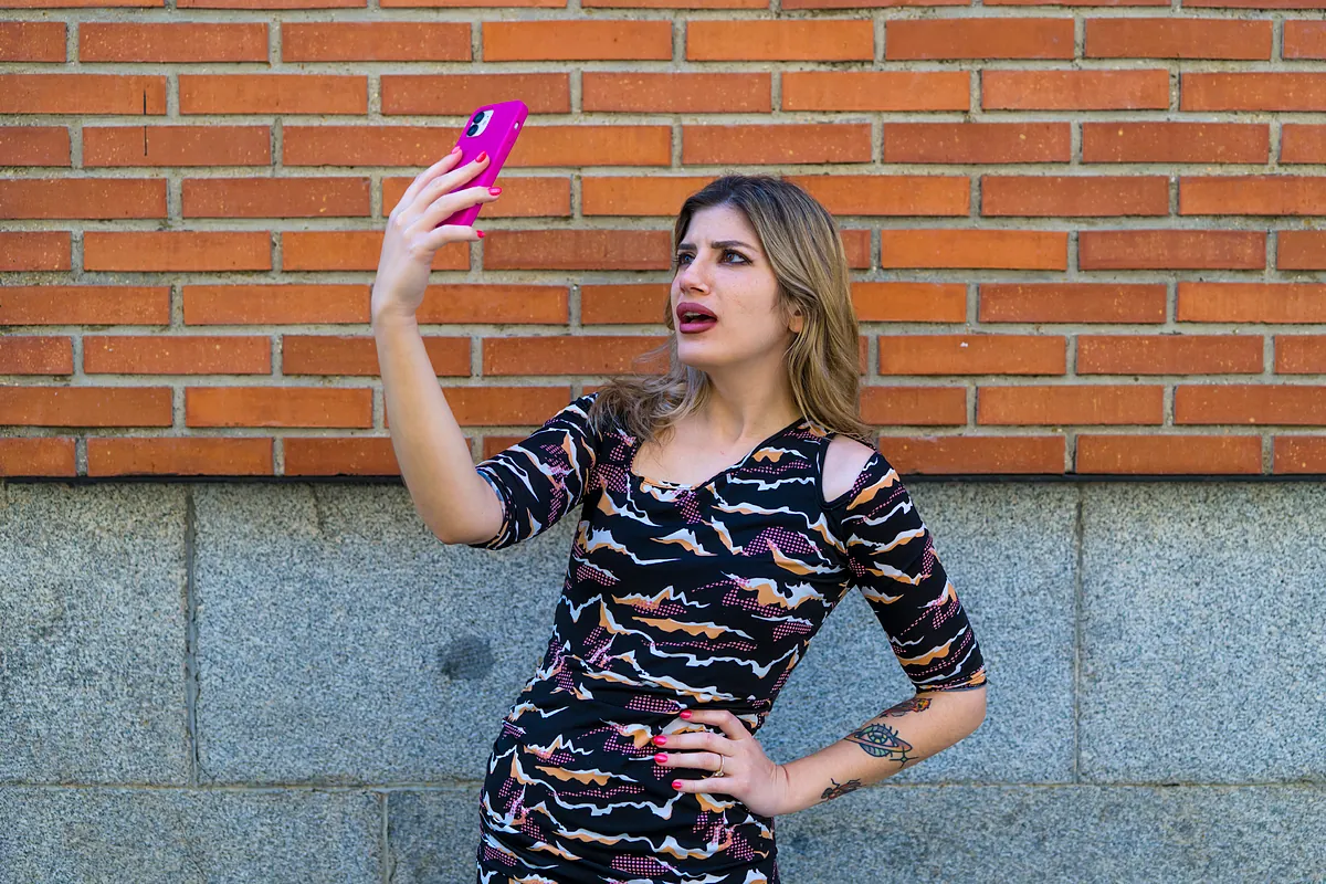 Paula Púa, cómica: "Sería mucho más feliz si no hubiera redes sociales, pero para nadie"