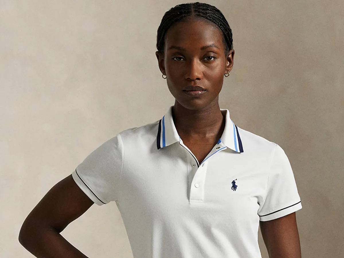 Los 6 mejores polos college que son tendencia absoluta este 2026 y combinan con todo el armario