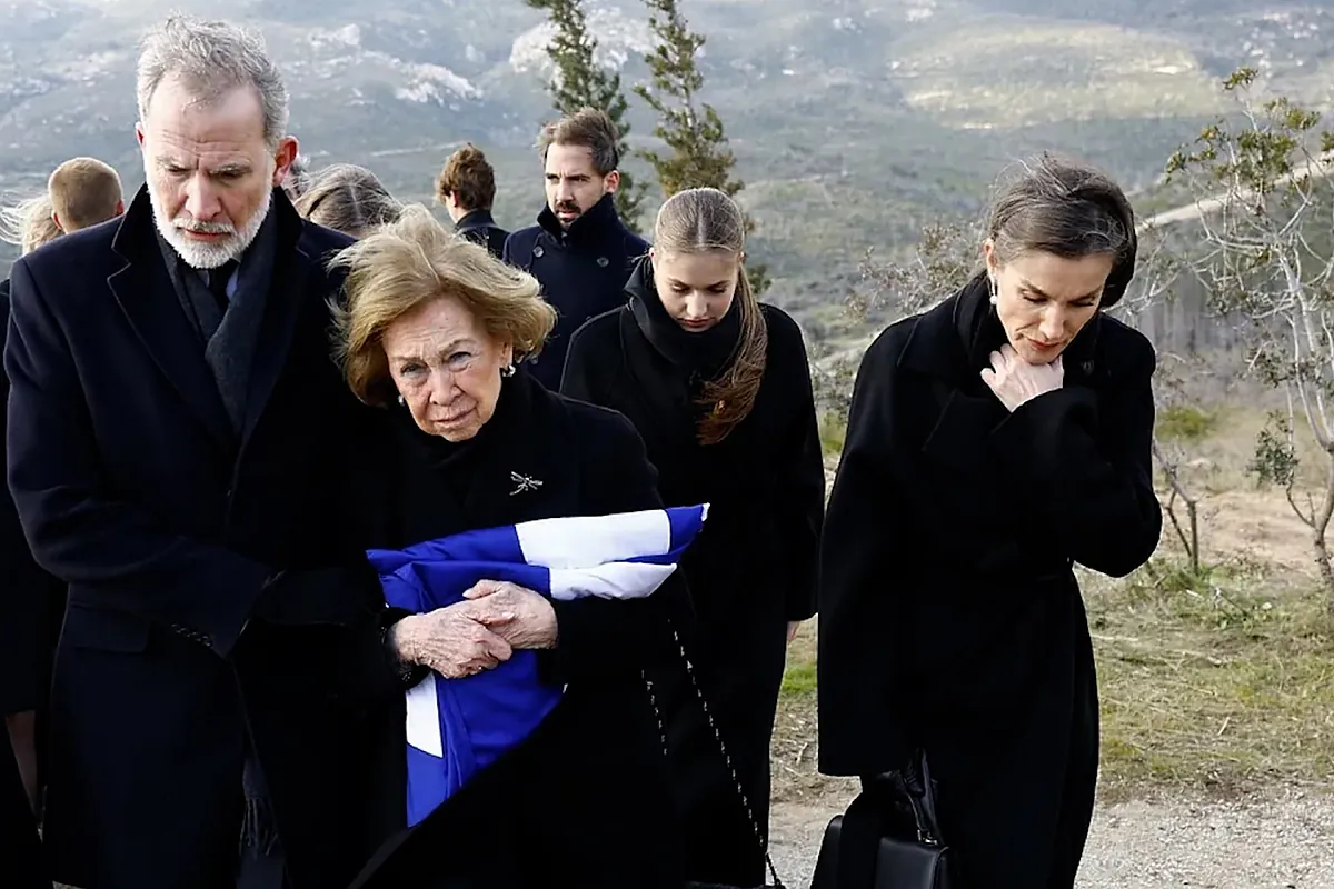 Muestras de cariño y apoyo a la reina Sofía en el funeral de su hermana Irene en Grecia