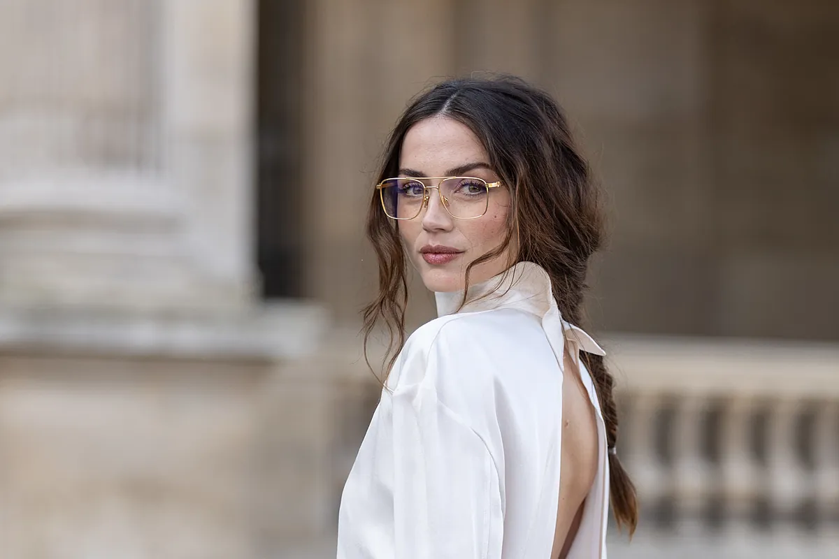 ¿Nueva pareja sorpresa? Ana de Armas, pillada en Madrid con Beto Montenegro, vocalista del grupo venezolano Rawayana: "No paran de hacer planes juntos"