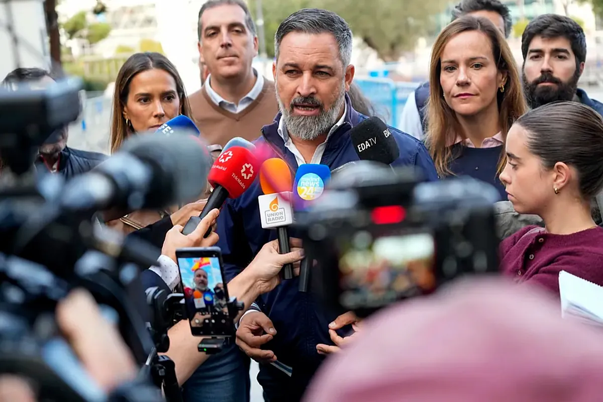 VÍDEO: Abascal no acude al desfile ni a la recepción real del 12 de ...