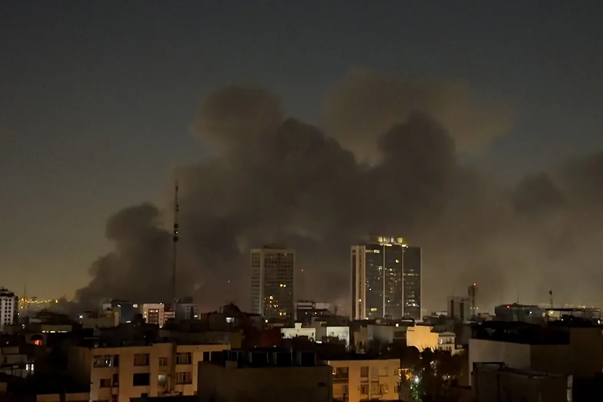 Teherán recibe un ataque "a gran escala" por parte de Israel en el séptimo día de la guerra en Irán