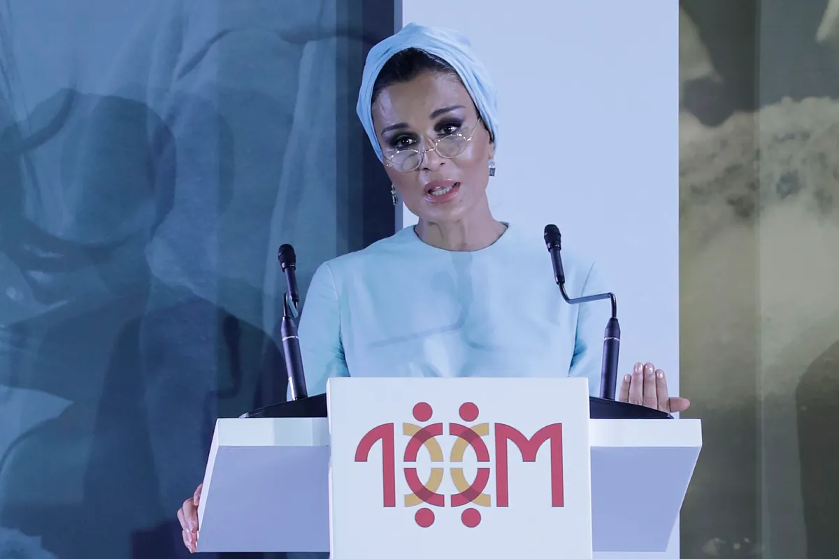 La enigmática y fascinante jequesa Moza de Qatar se despide de su esposo, el jeque Hamad, "con el corazón roto"