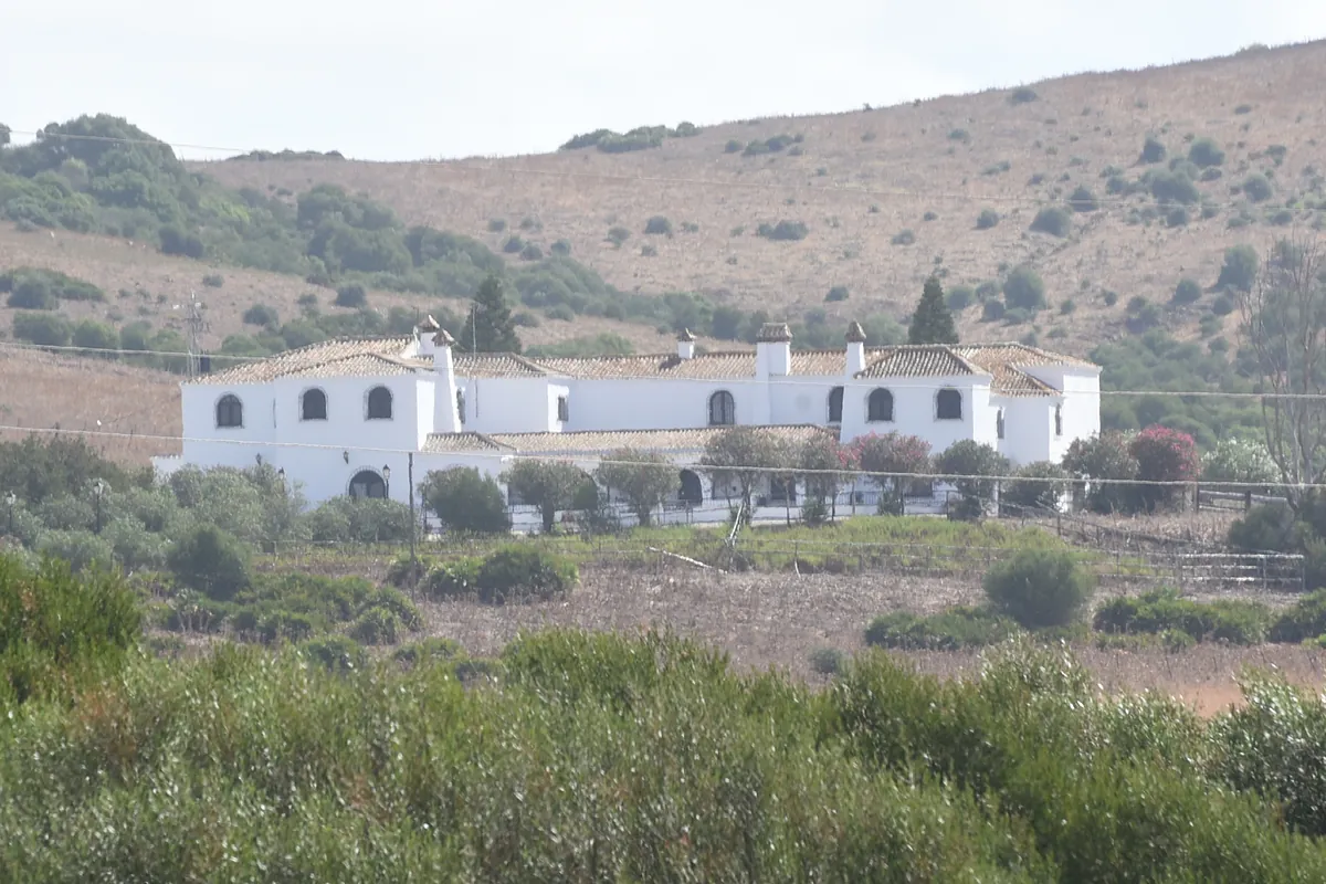 Insectos en la cocina, agua estancada, heces de roedores... El desastroso estado de Cantora, la histórica casa de Isabel Pantoja