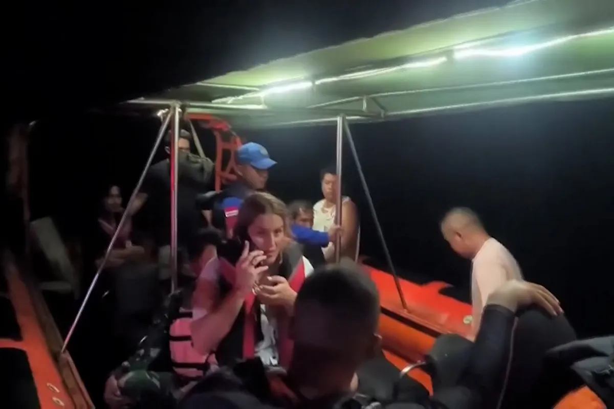 Se busca a cuatro miembros de una familia valenciana desaparecidos tras un naufragio en Indonesia