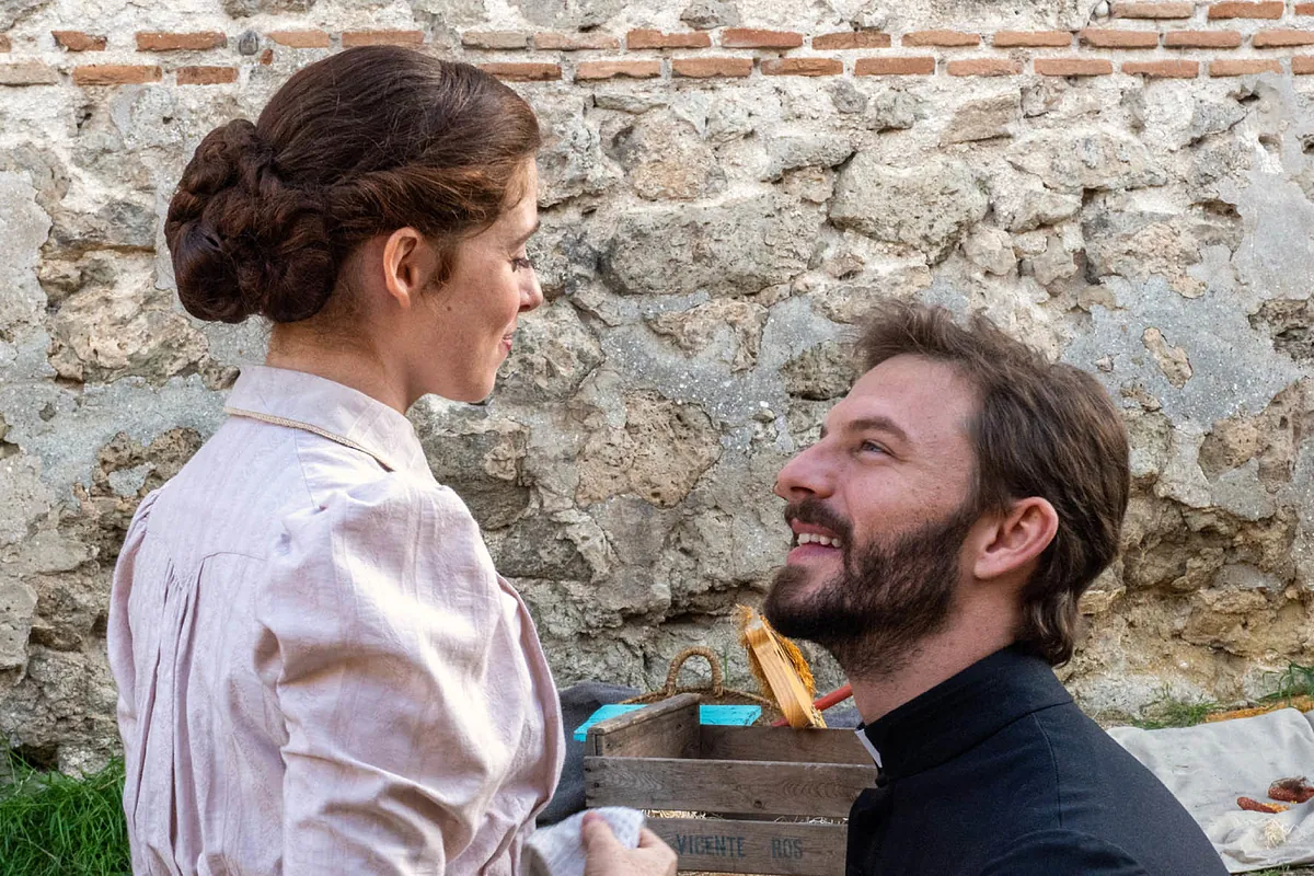 Avance de La Promesa de hoy, lunes 23 de diciembre: María Fernández besa a Samuel | Series