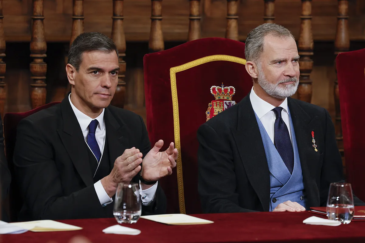 Expertos alertan sobre la coartada de Sánchez con su visita al Rey: "Convirtió un asunto personal en un asunto de Estado" | España