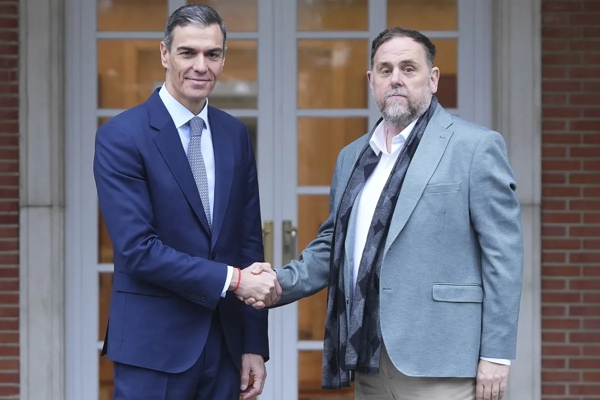 La mentira como cimiento