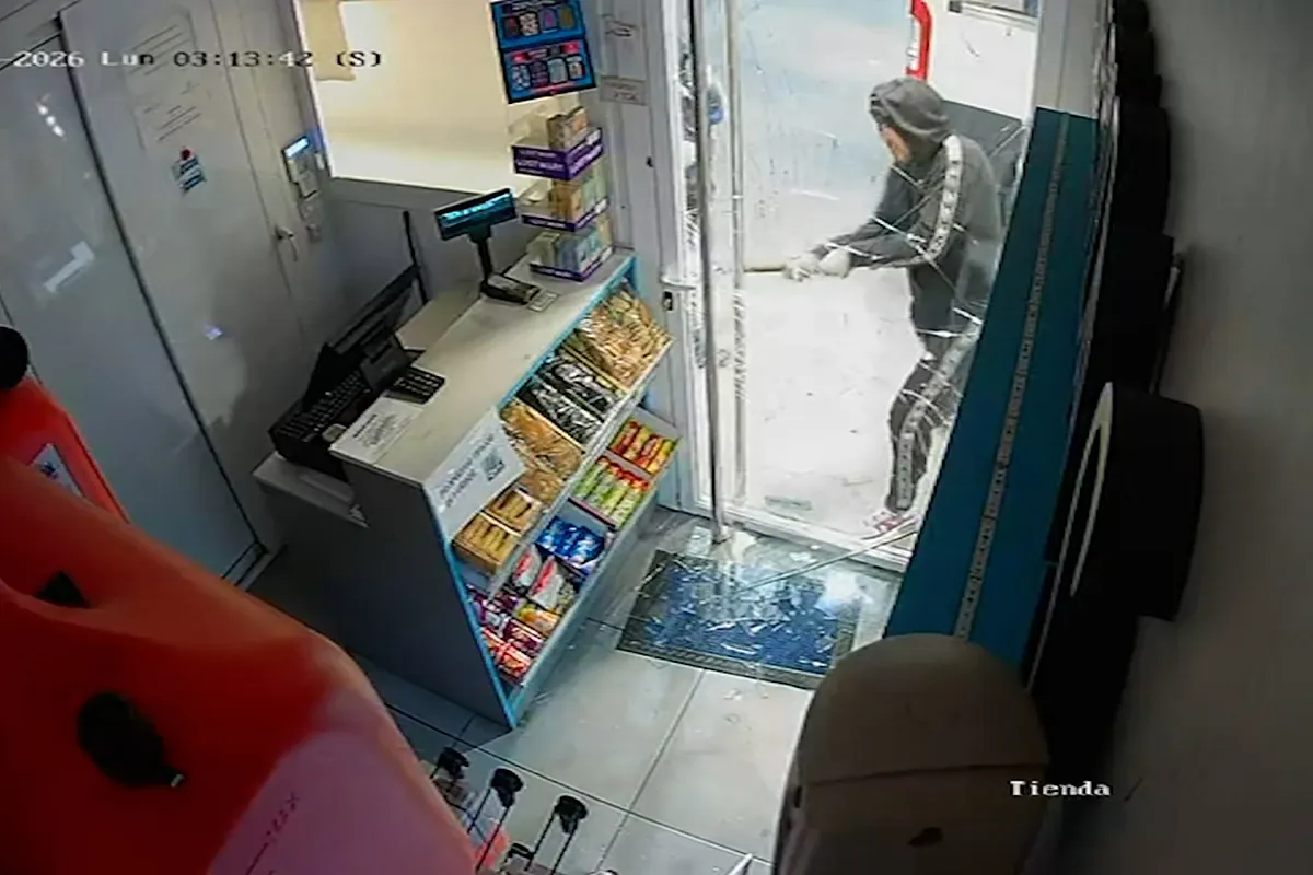 Asaltan a mazazos una gasolinera en Madrid para robar 600 euros y ocasionan daños de unos 3.000 euros