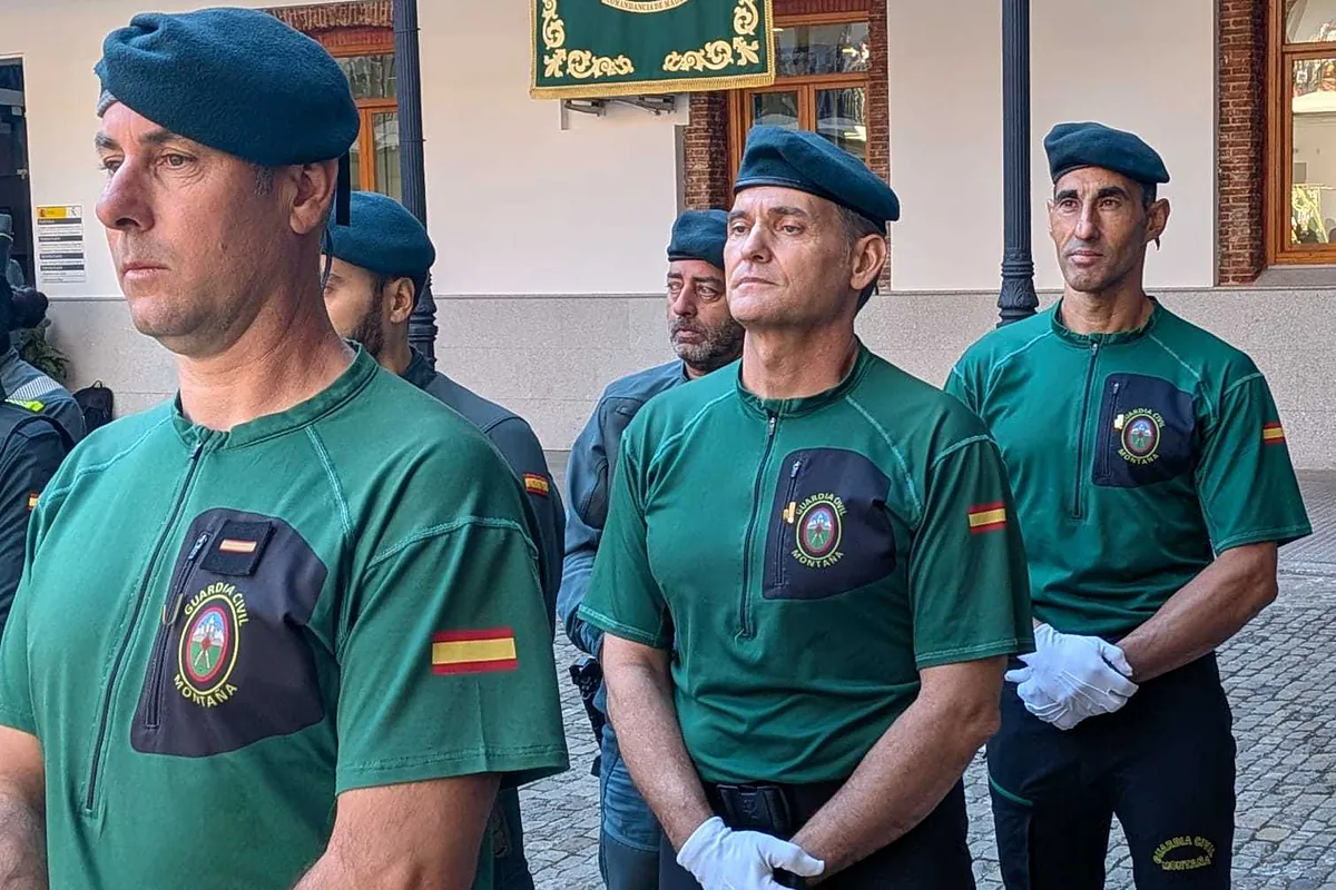 Los agentes del Greim premiados por jugarse la vida en la DANA del río Alberche: "Salvaron a una madre y a su hijo y representan lo mejor de la Guardia Civil"