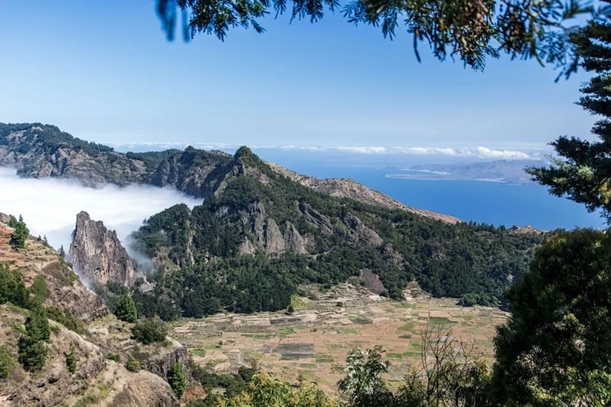 ¿Dónde está Cabo Verde, cuántos habitantes tiene y cuál es su idioma?