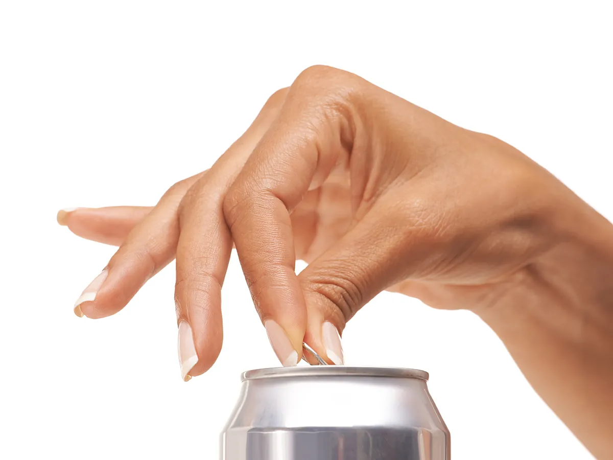 Refrescos con colágeno, ácido hialurónico y vitamina C: ¿son una opción saludable y mejoran la calidad de la piel?