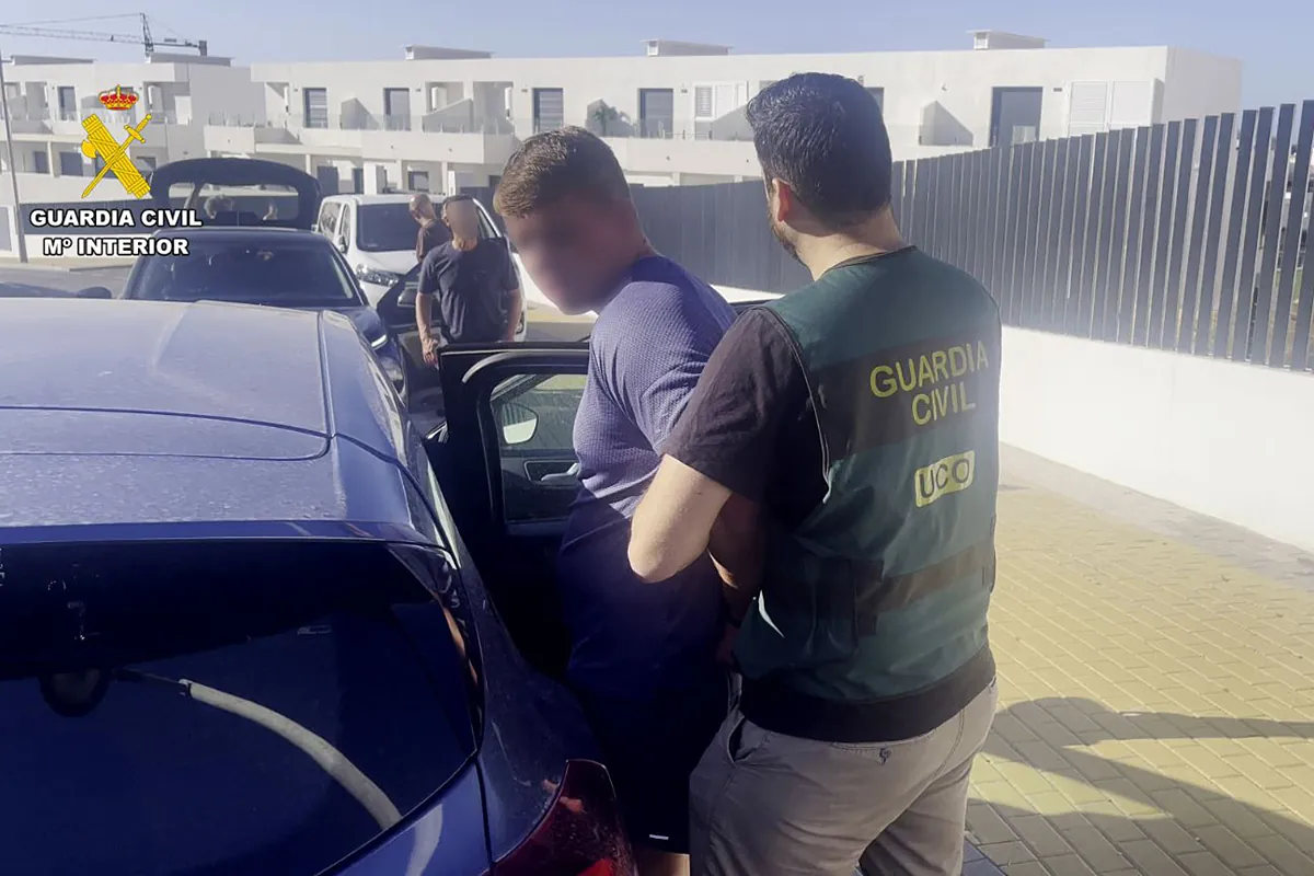Detienen en Alicante a un británico buscado por matar de 24 puñaladas ...