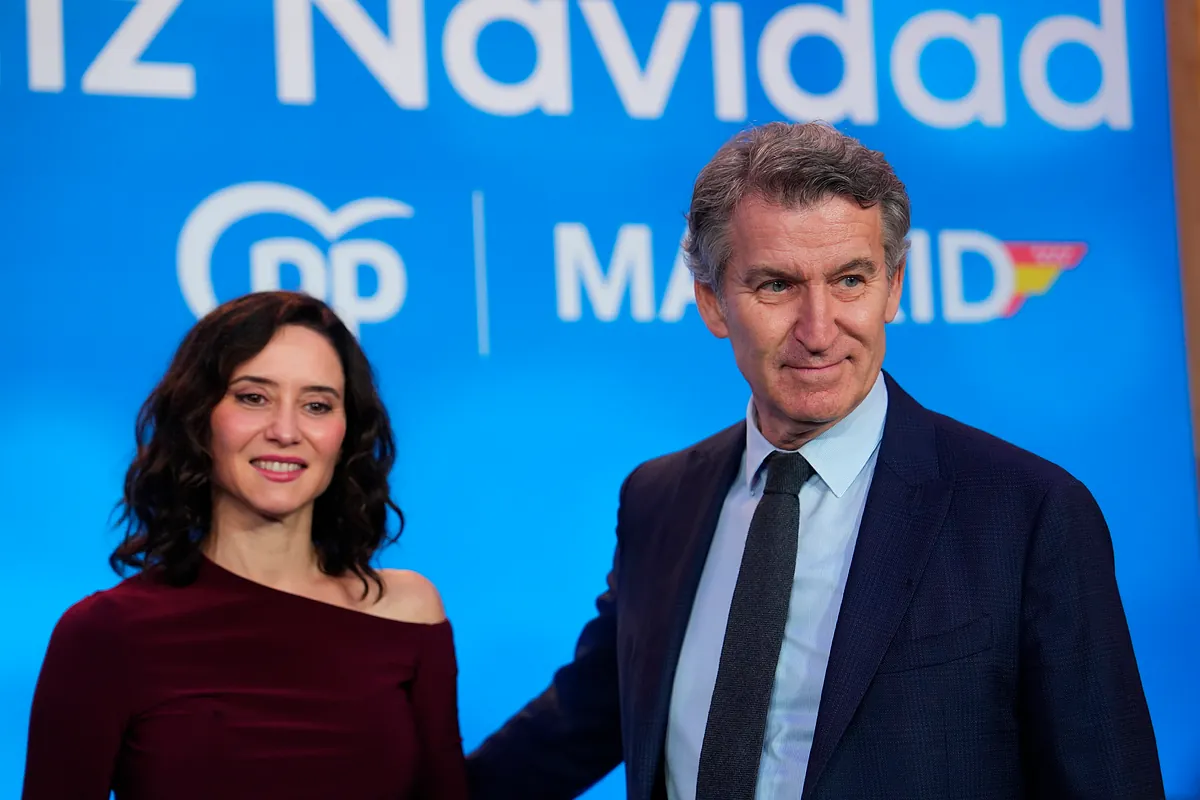 Ayuso a Feijóo en la copa navideña del PP de Madrid: "Estamos en forma ...