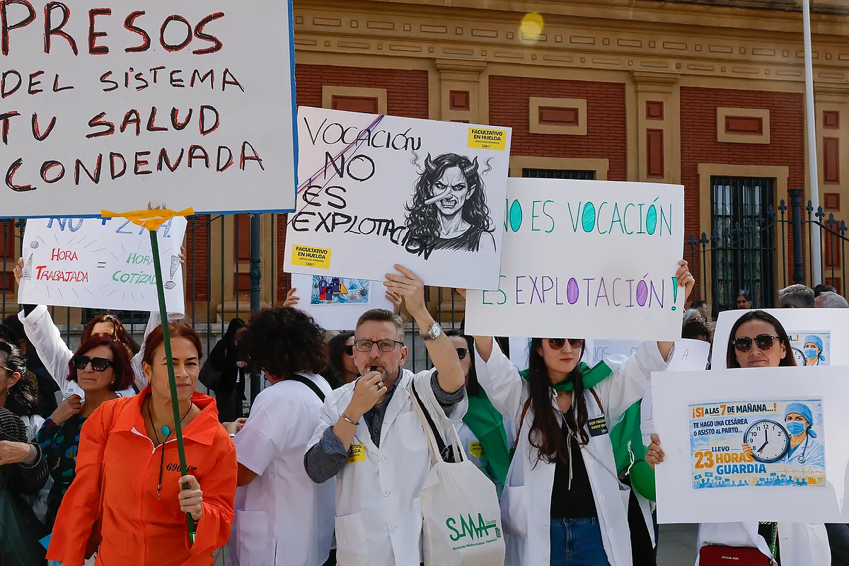 Sanidad y las CCAA debatirán sobre la huelga médica y otros 30 puntos más en el Consejo Interterritorial de hoy