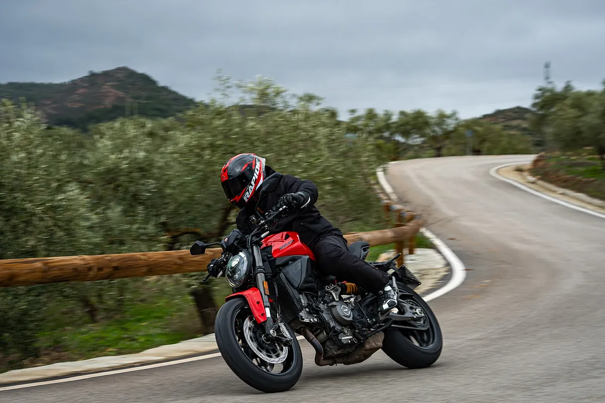 Ducati Monster 2026, eterna juventud