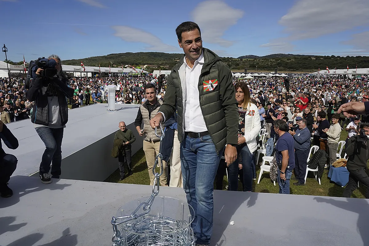 El ascenso al poder de los maquetos del PNV, Pradales, Esteban y la ...