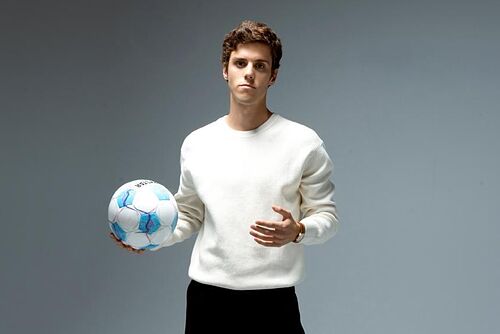 Pablo, el hijo de Quique S�nchez Flores que ha lanzado una app para volar: "Mi padre me da consejos pero no decide por m�"