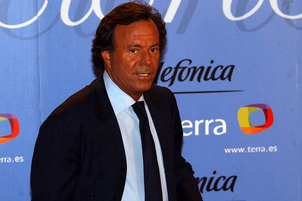 El patrimonio de Julio Iglesias: "casitas del terror" en el Caribe, su negocio con Óscar de la Renta y millones