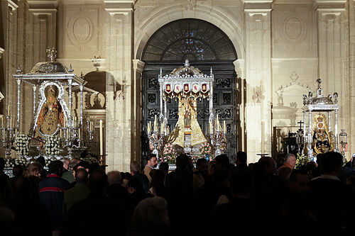 M�s de un mill�n de personas llegadas de toda Espa�a acudir�n a la procesi�n Magna de Sevilla de este domingo
