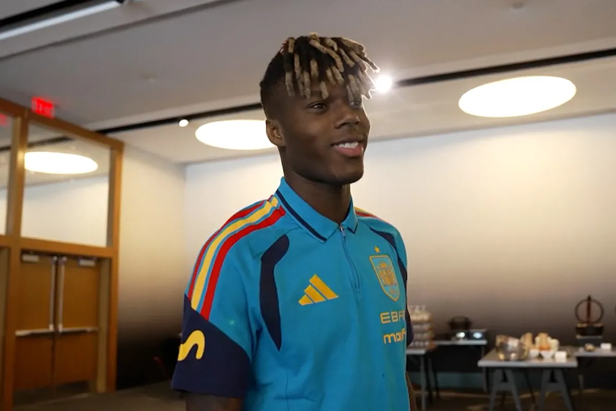 Nico Williams celebra su 24 cumpleaños en pleno Mundial con la Roja