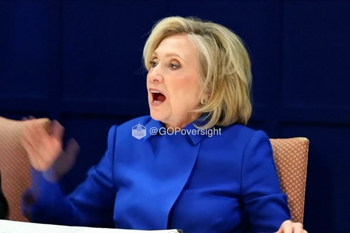 El vídeo con Hillary Clinton enfadada por una foto no autorizada durante la declaración de Epstein